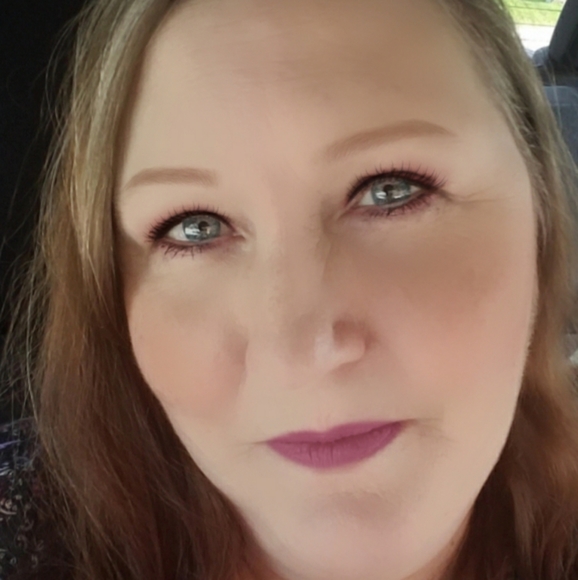 Meet your Posher, Gail - Picture 1 of 1